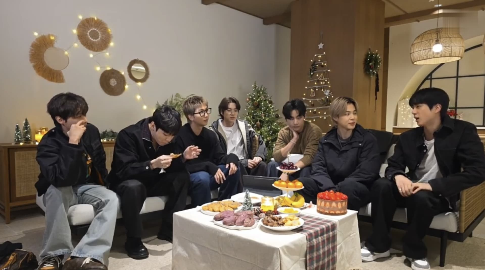 BTS Kuasai Peringkat Reputasi Merek Penyanyi Februari 2026, IVE Melesat ke Posisi Kedua