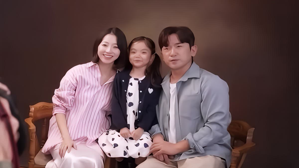 Dari Adopsi Anak Usia 6 Tahun hingga Menuju Pelaminan: Tahun Penuh Makna Lee Min-woo