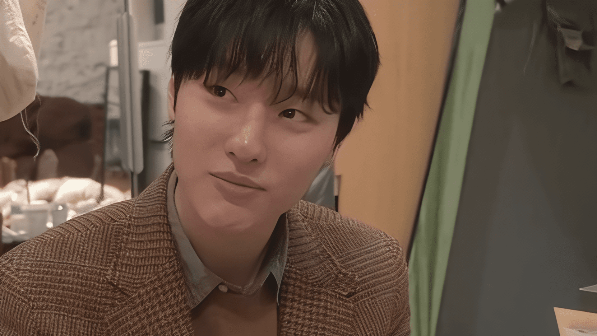 WOODZ dan Young K DAY6 Membakar Internet dengan CINEMA Vocal Challenge yang Mengelektrifikasi