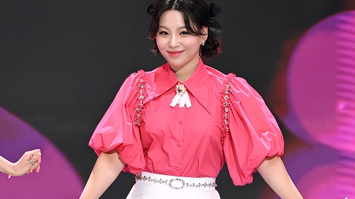 'Penyihir Suara' Shin Mi-rae Merilis Lagu Musim Semi yang Ceria 'Pilih Aku, Sekarang!'