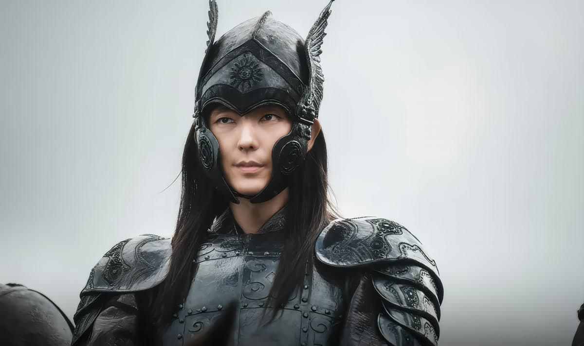 Lee Jun-ki Akhiri Hiatus 3 Tahun dengan Ko-Produksi Paling Ambisius di Asia