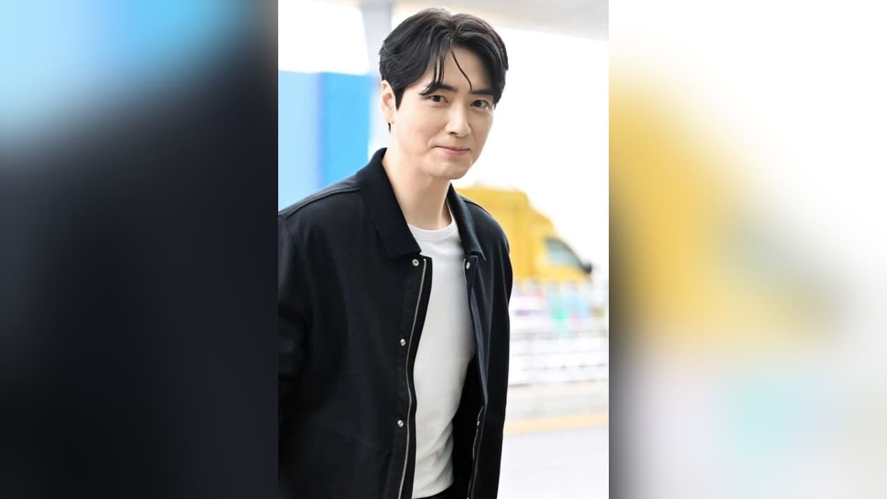 Kenapa Kim Woo-bin Terlihat Pakai Sepatu Boot di Pasar Jeju