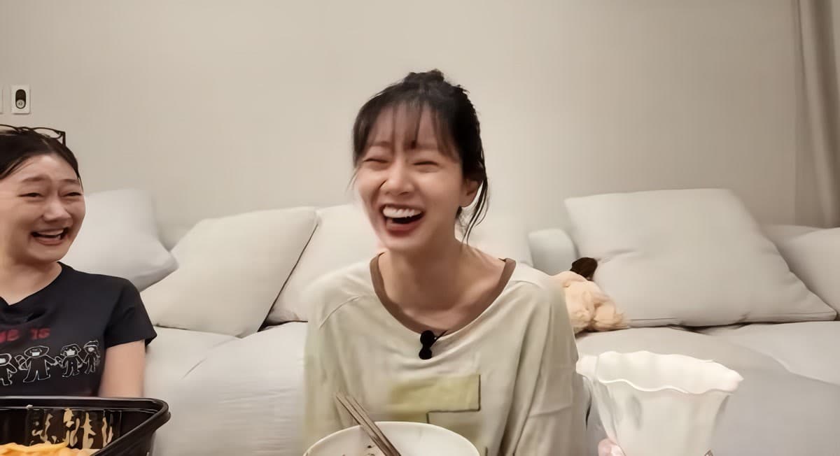 Hyeri Memberi Bonus kepada Staf — dan Kisahnya Menjadi Viral