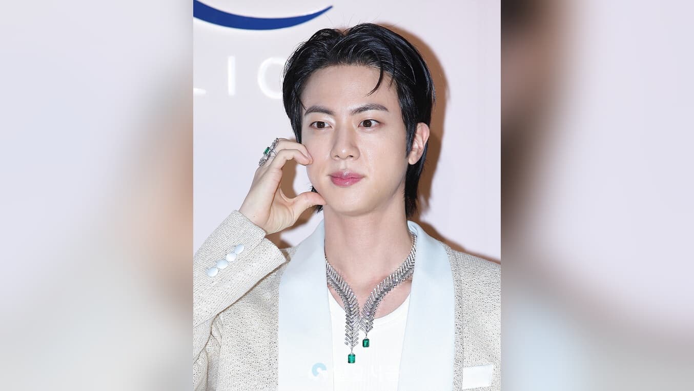 BTS Jin Baru Saja Membuktikan Dirinya sebagai Artis K-pop Solo Paling Dominan di Jepang
