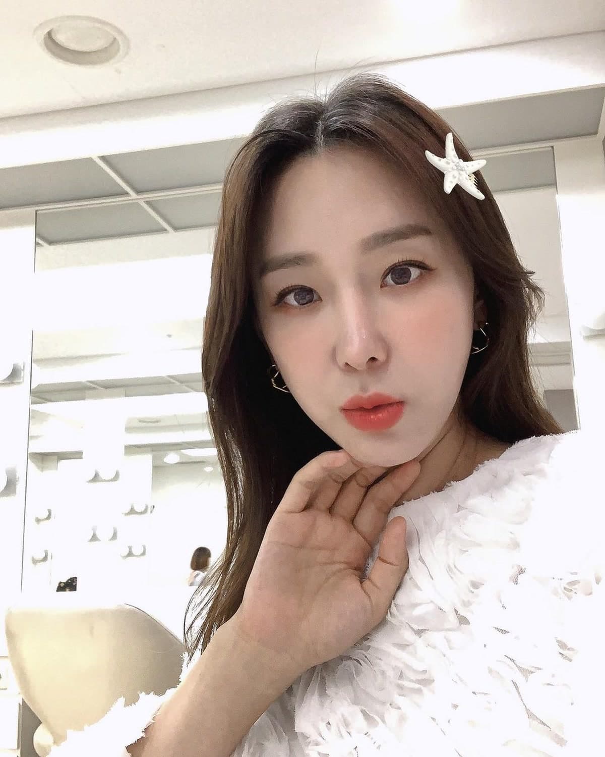 Lee Ji-hye Peringatkan Iklan AI Palsu dan Soroti Krisis Kepercayaan K-Entertainment