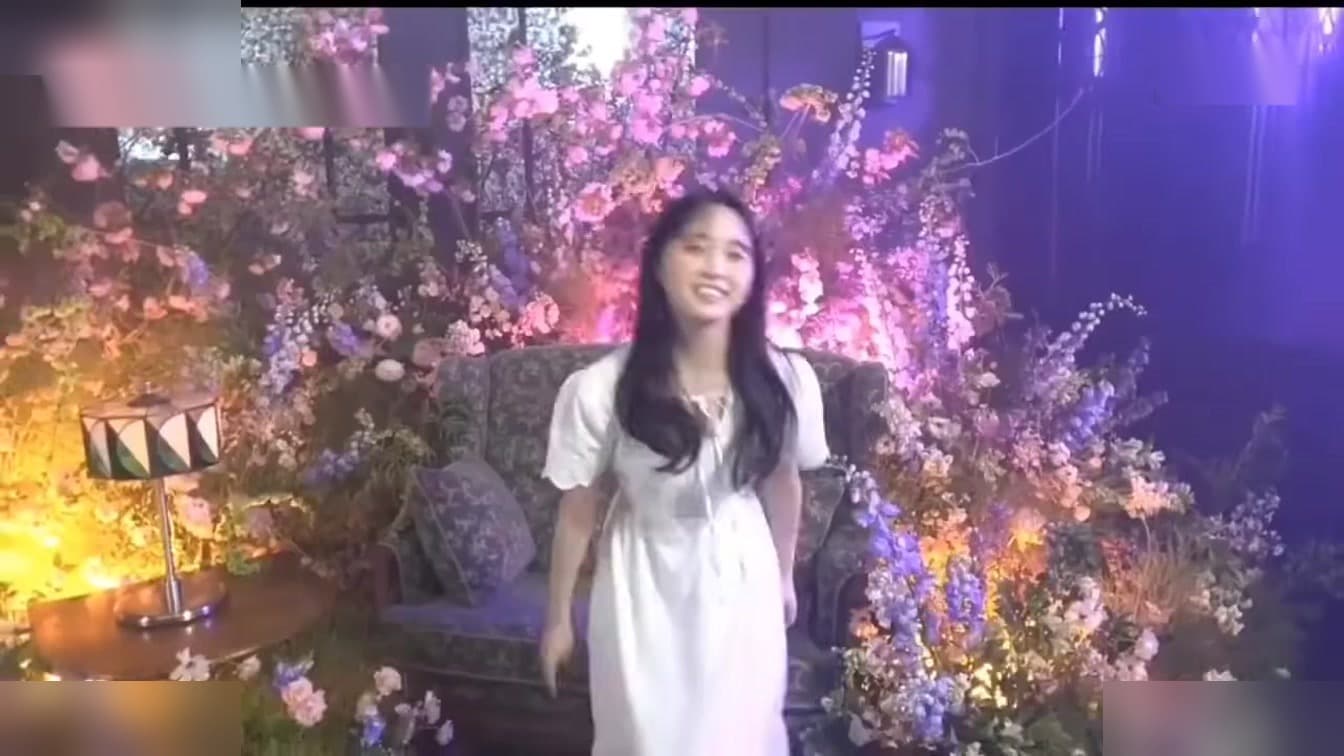 LIGHTSUM Nayoung Meng-cover Mega Hit Global YOASOBI di Bawah Langit Malam Seoul