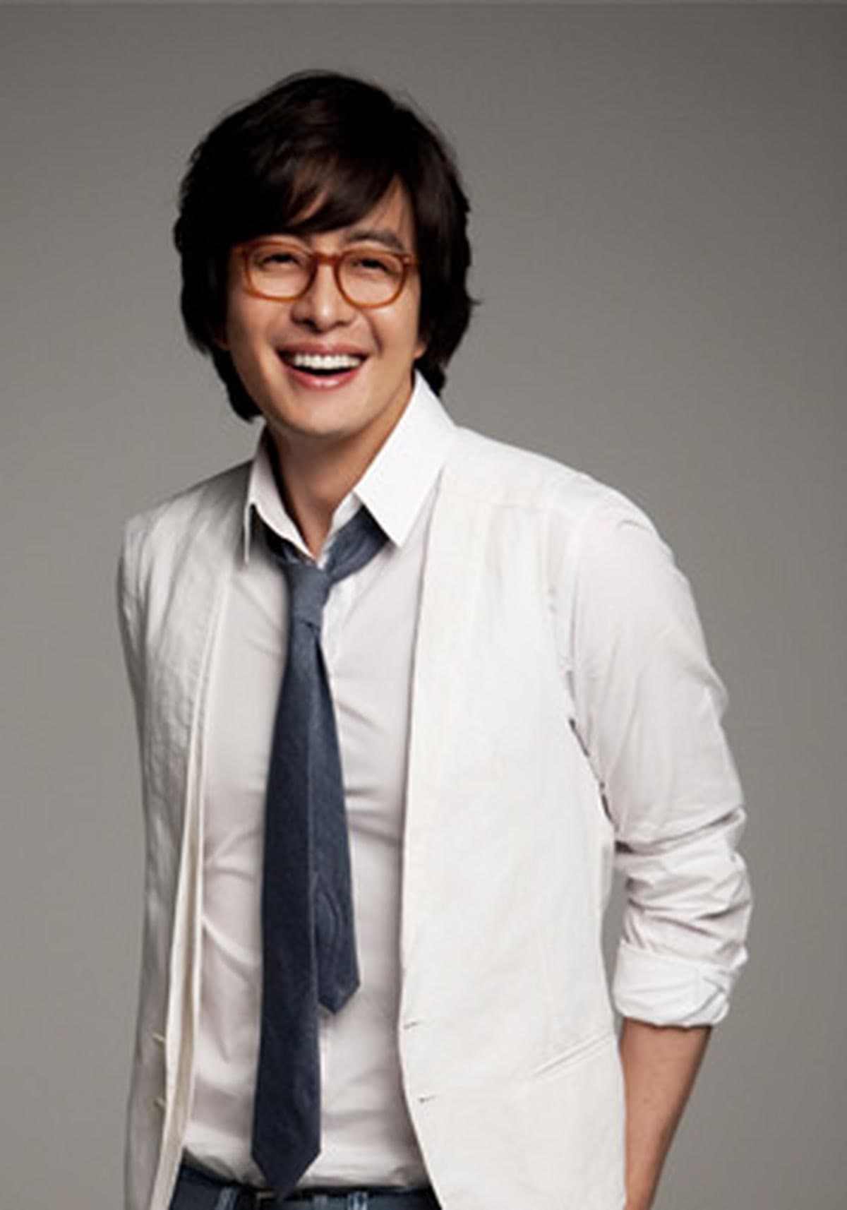 Kemunculan Langka Bae Yong Joon Bangkitkan Nostalgia Hallyu